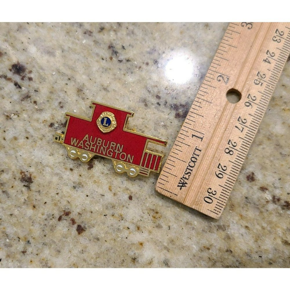 Vintage Lions Club Auburn Washington Red Train Caboose Lapel Hat Vest Pin - Picture 6 of 8